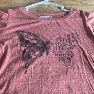 Women’s shirt with butterfly on the front. Cute flutter sleeves. Size-L.